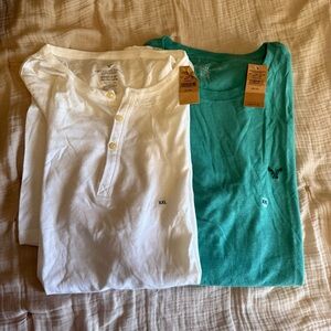 NWT American Eagle Outfitters White and Teal Men’s Long Sleeve Tees XXL